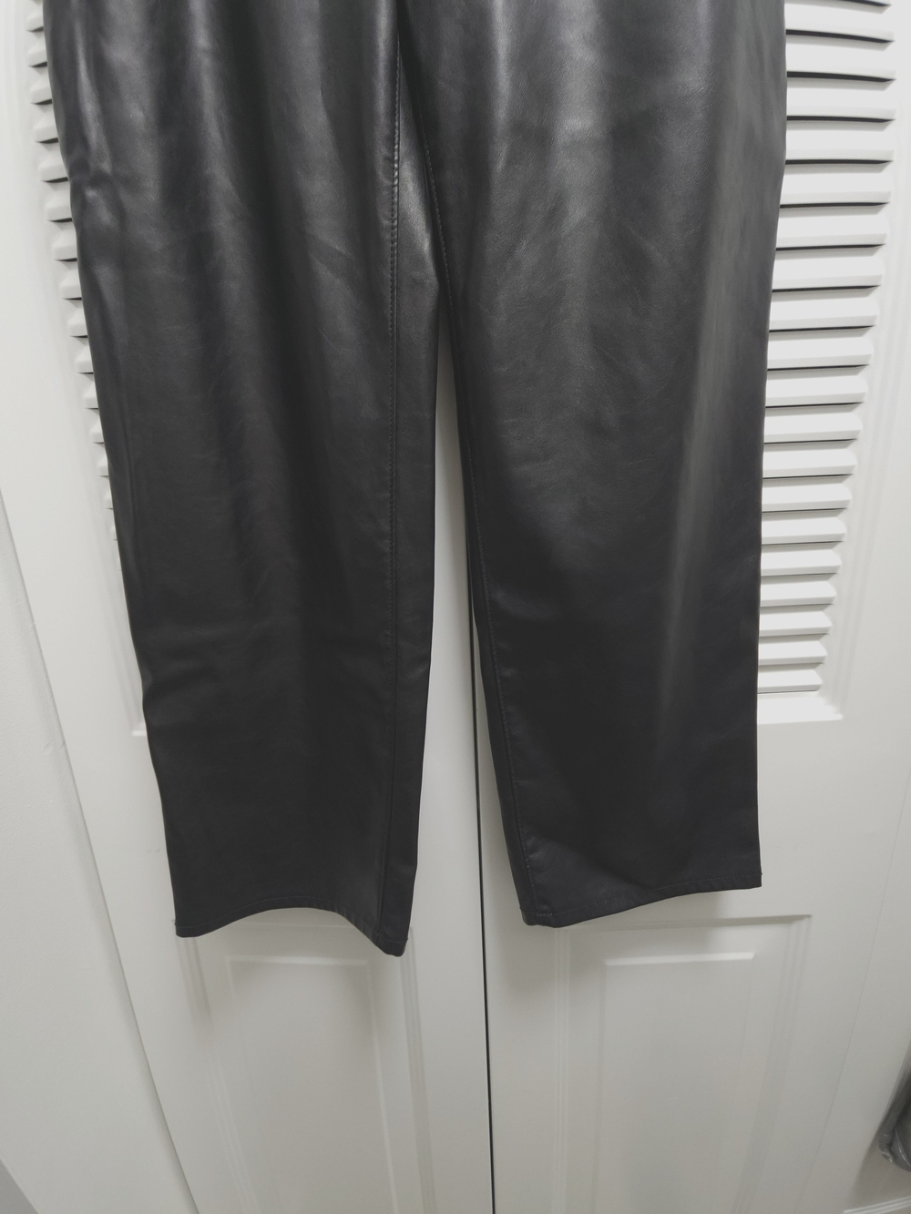 Old Navy Faux Leather Pants OG Loose High Rise Black Wide Leg Size 12 - Picture 4 of 11